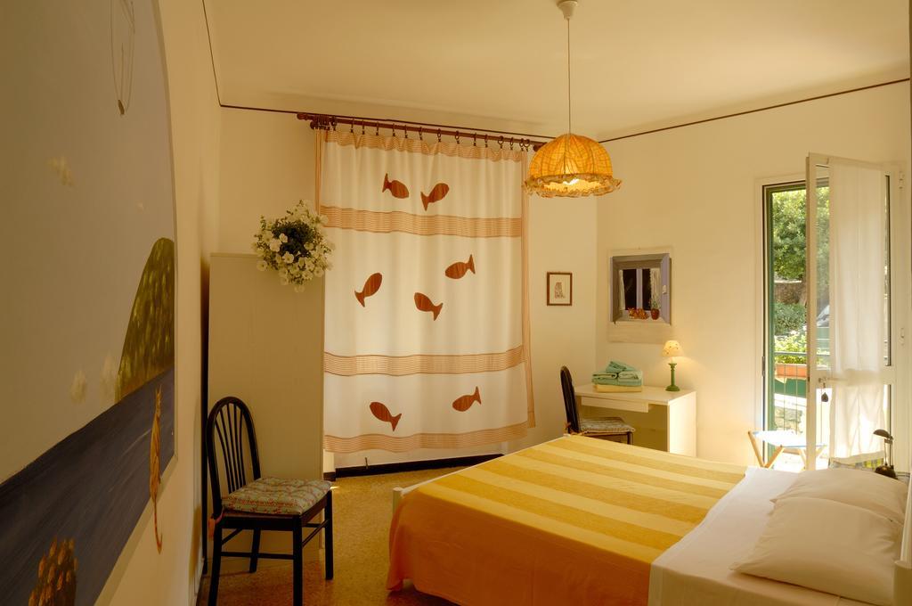 Villa Pina Laigueglia Szoba fotó