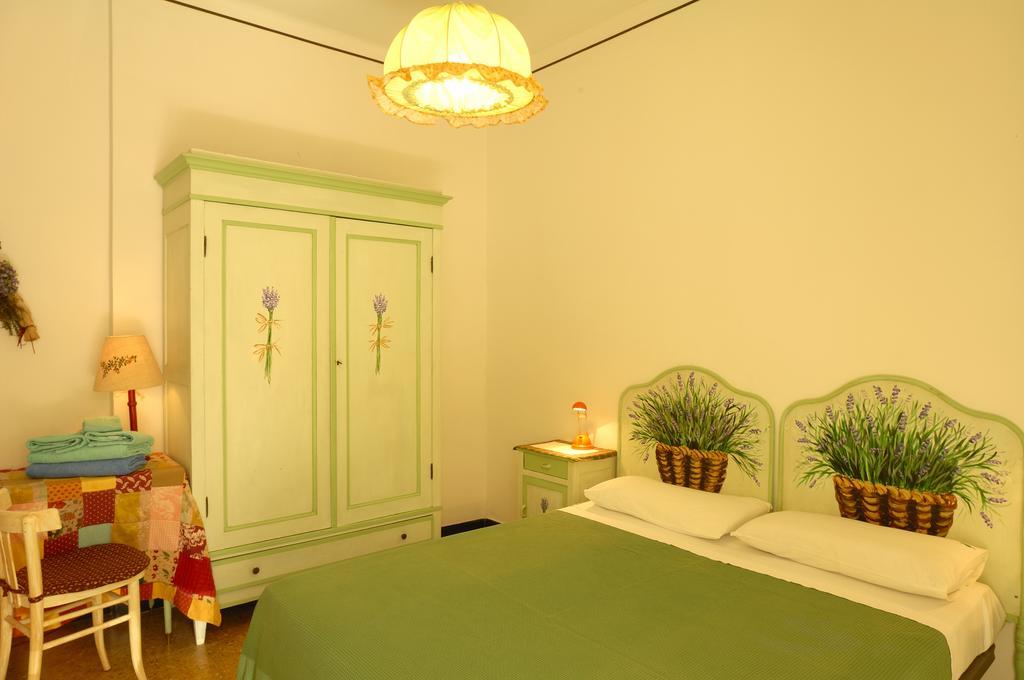 Villa Pina Laigueglia Szoba fotó